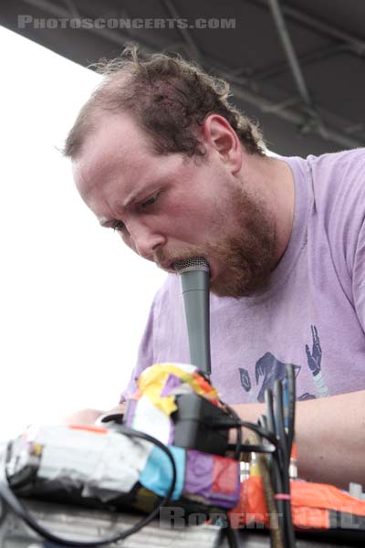 DAN DEACON AND THE ENSEMBLE - 2009-05-31 - PARIS - Parc de la Villette - 